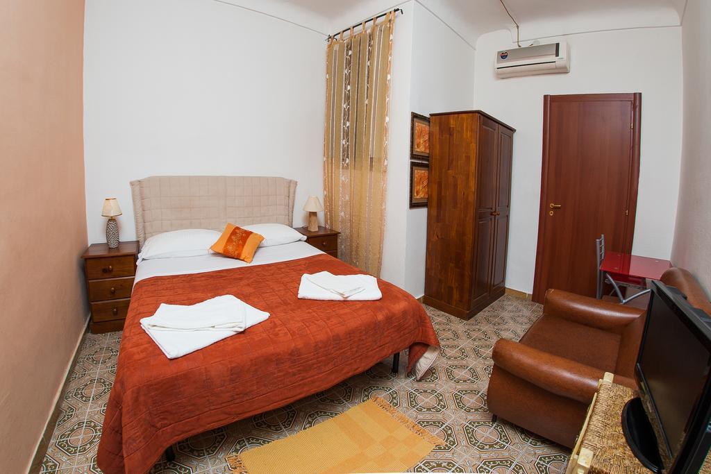 Umberto 33 Bed & Breakfast Piazza Armerina Phòng bức ảnh